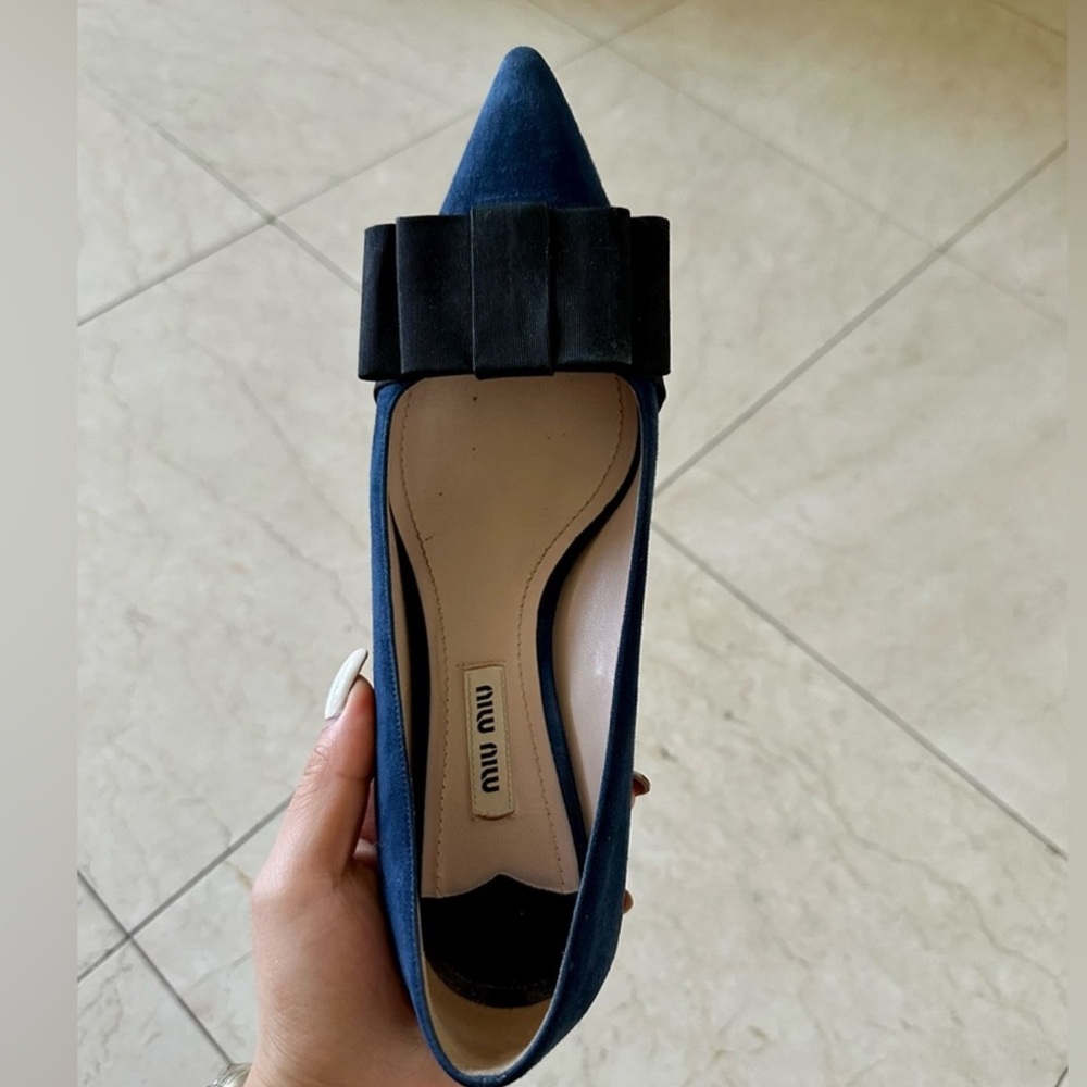 Miu Miu Navy sude heels - Picture 3 of 5